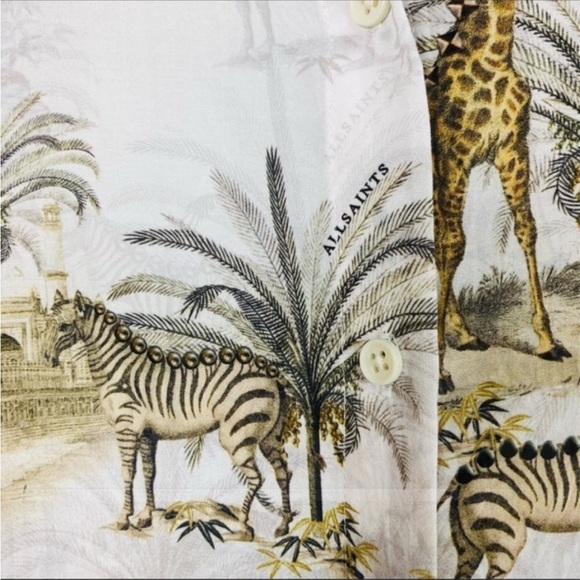 ALLSAINTS Shortsleeved Crop Top with tie front design. Montessori mom zoo outfit - Picture 4 of 10